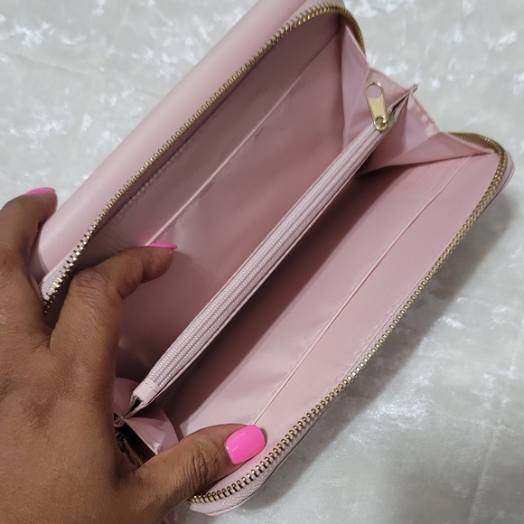 NWOT Time And Tru Pink Vegan Leather Wallet Wristlet - Picture 3 of 8